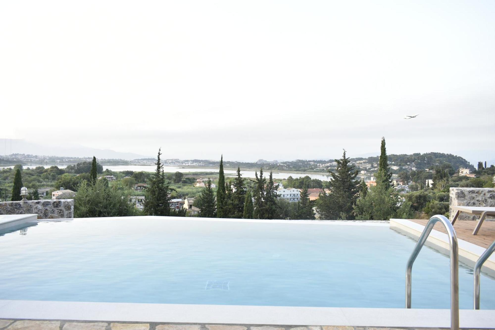 הוילה פראמה Corfu View Deluxe מראה חיצוני תמונה